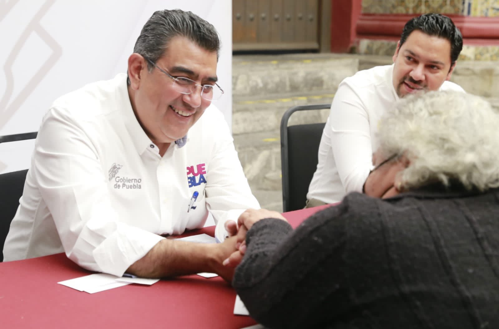 Sergio Céspedes recibe a poblanos en Martes Ciudadano 