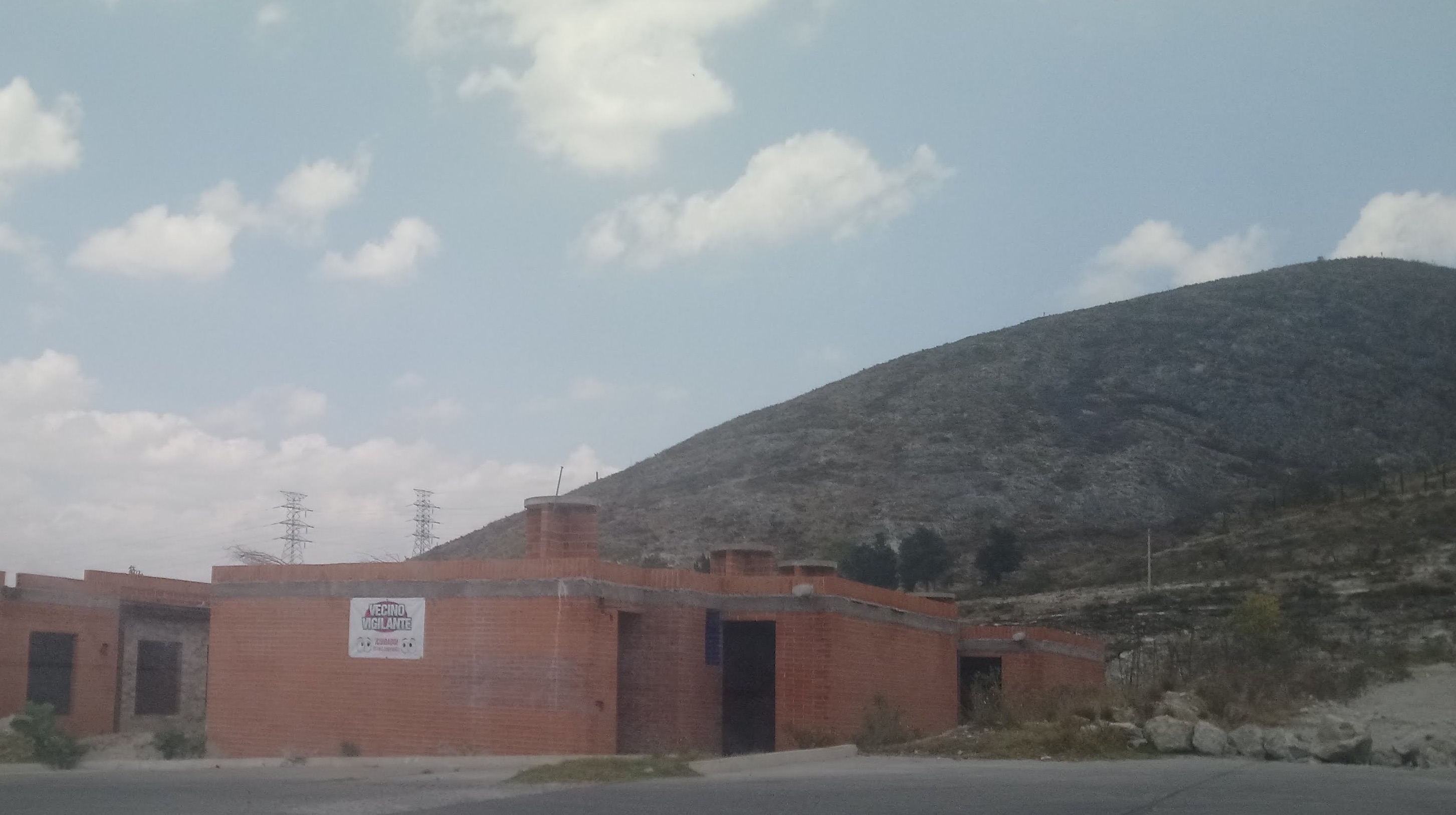 Antorchistas toman viviendas abandonadas en Tecamachalco