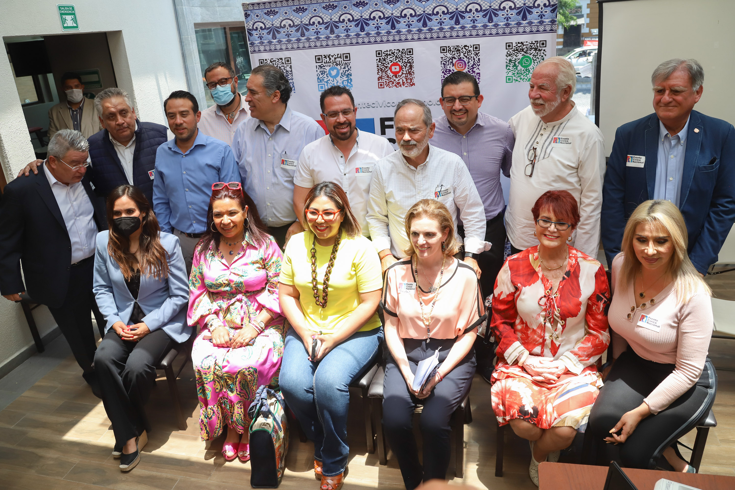 Instalan grupo promotor del Frente Cívico Nacional en Puebla