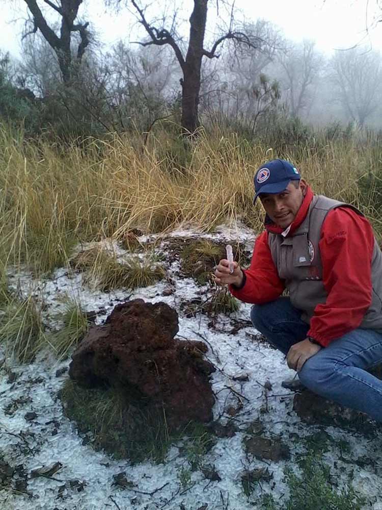 Caída de agua nieve y temperaturas bajo cero en la sierra de Puebla