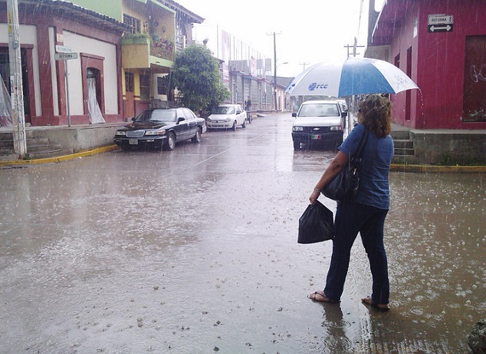 Con frío y posibilidad de lluvias arranca la semana en Puebla