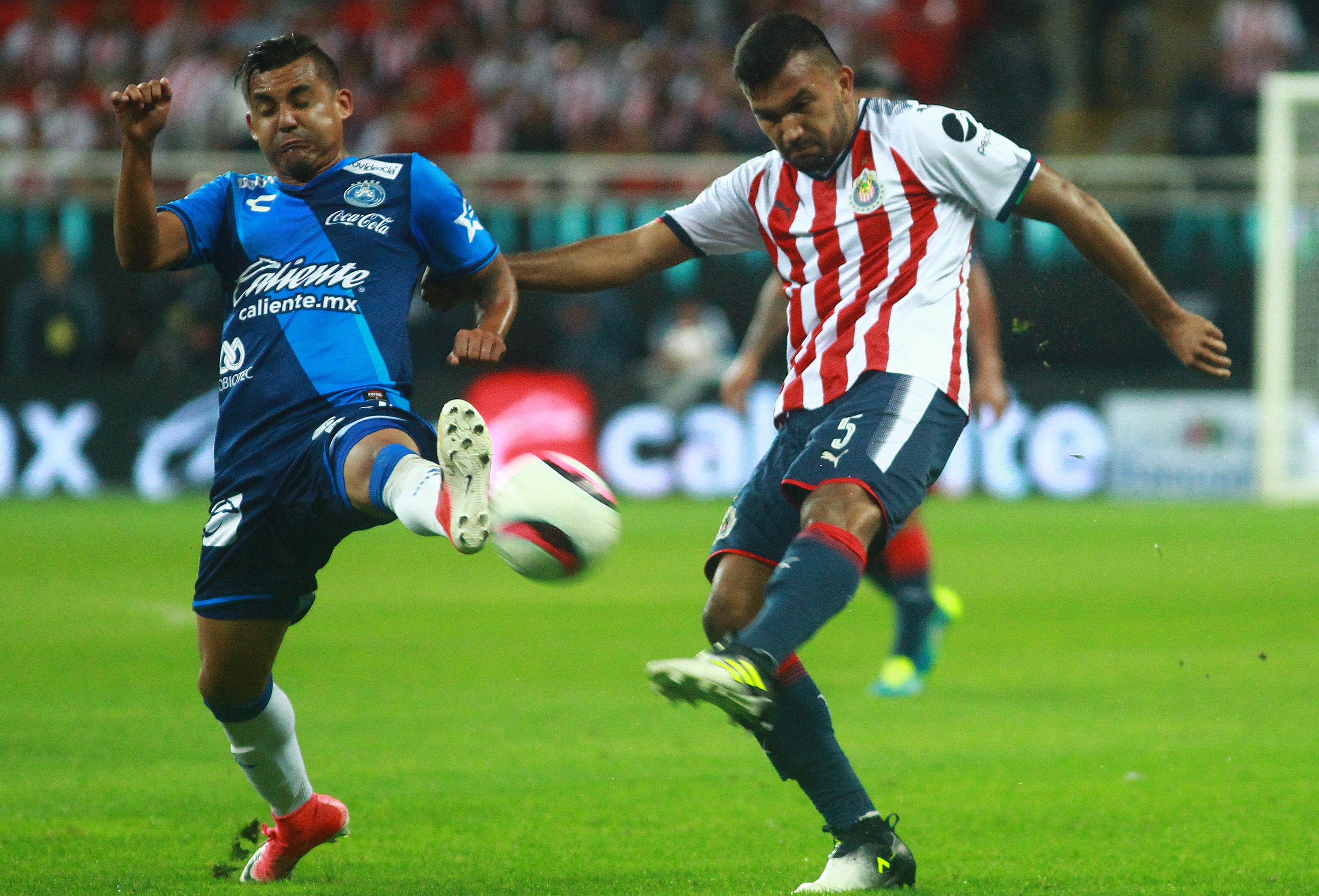 En partido polémico, La Franja gana por un gol al Guadalajara
