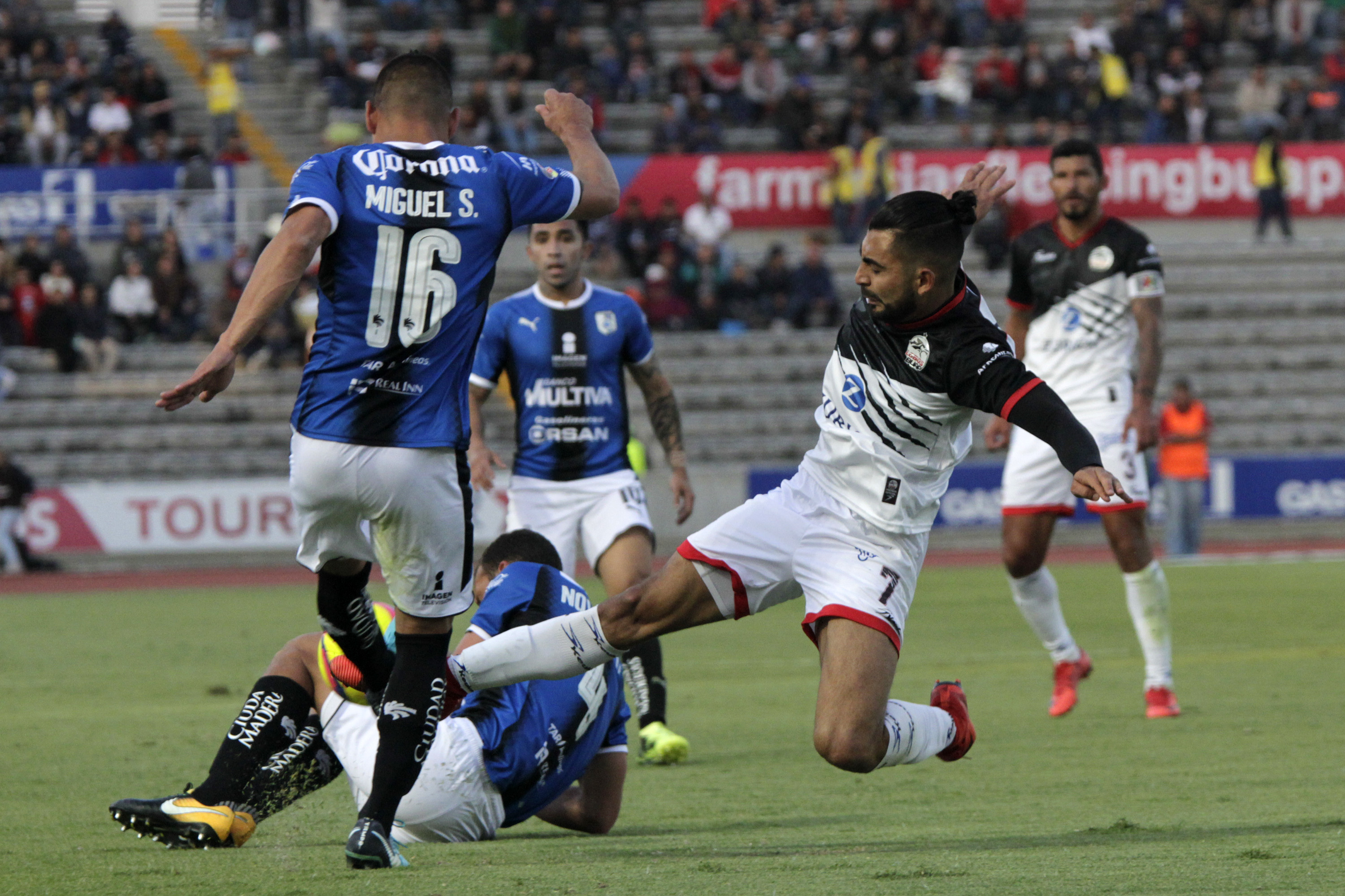 Querétaro gana 2-0 a Lobos BUAP en su visita al Universitario | Municipios  Puebla | Noticias del estado de Puebla
