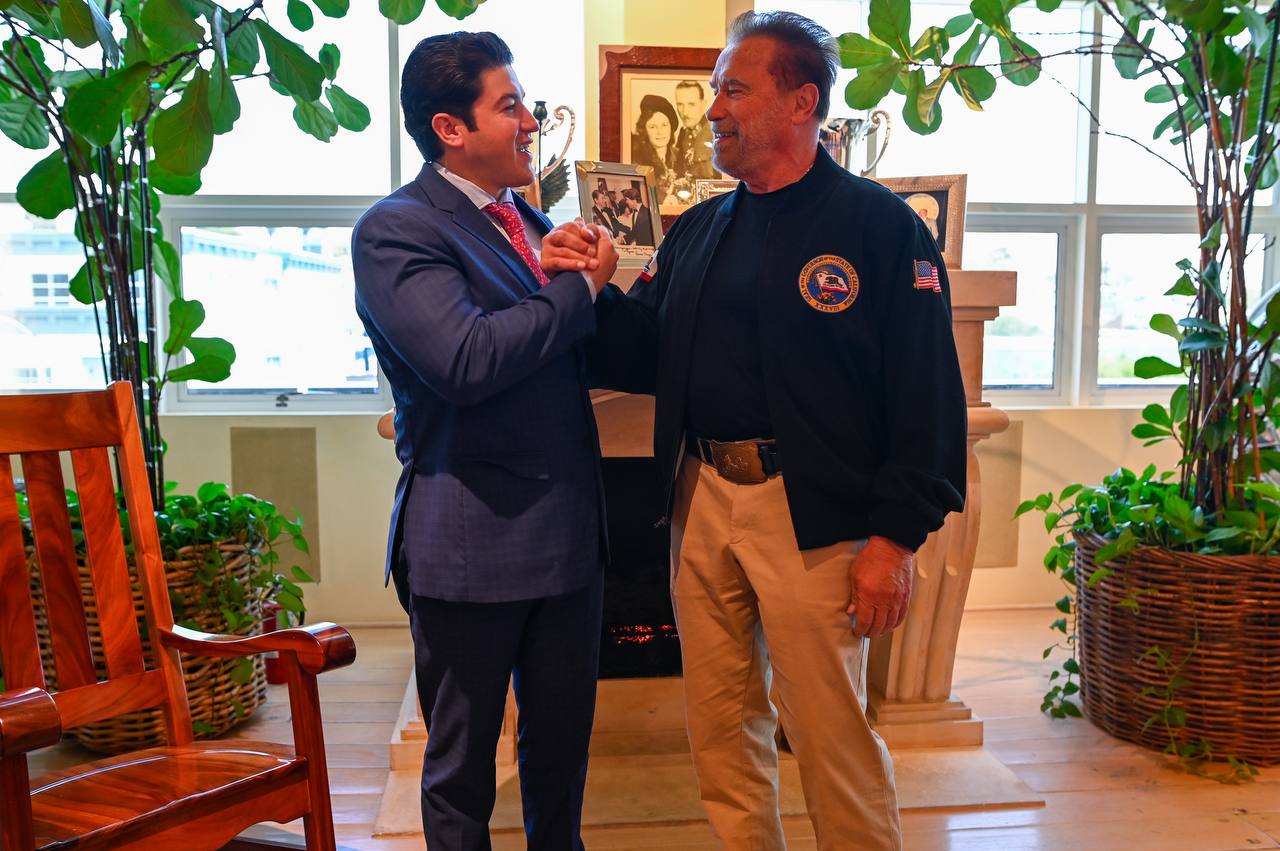 Gobernador de Nuevo León se reúne con Terminator