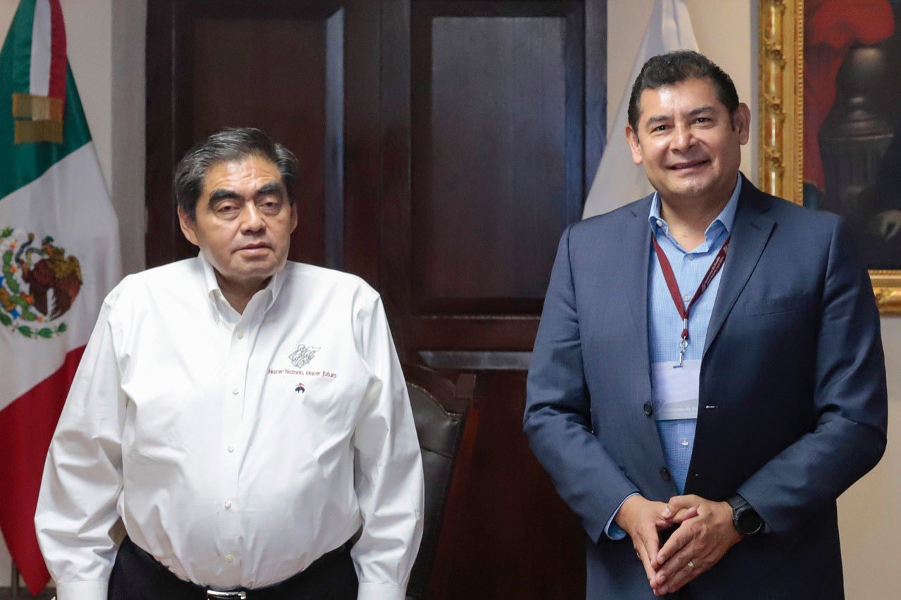 Barbosa y Armenta se reúnen en Casa Aguayo