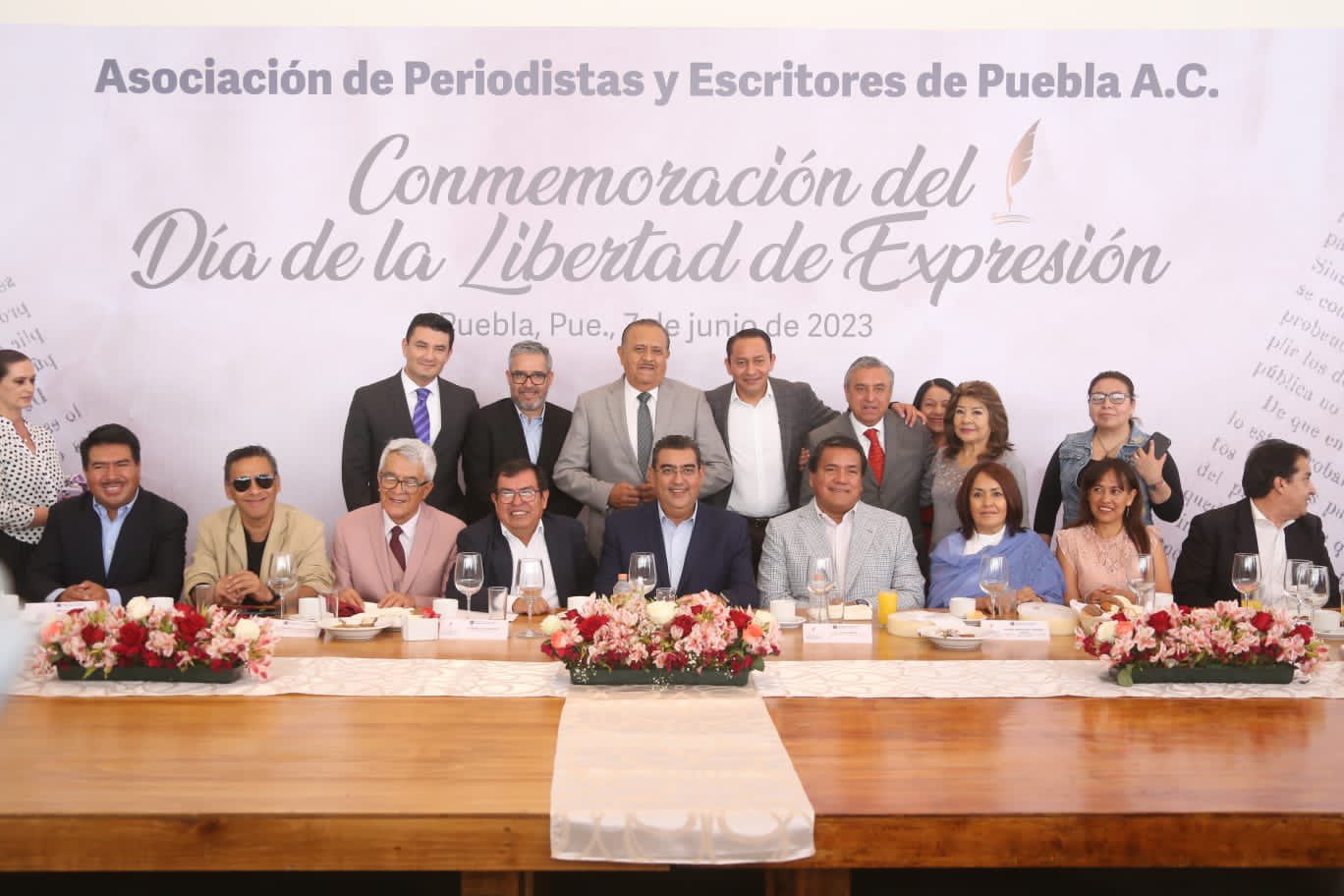 Garantiza Céspedes libertad de expresión para periodistas en Puebla