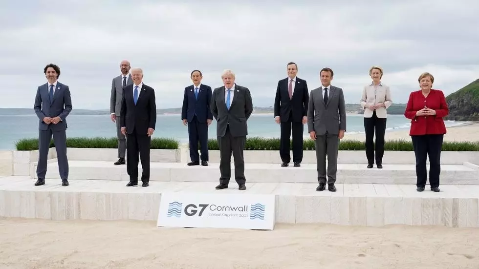 El G7 y sus aliados movilizarán capital del sector privado 