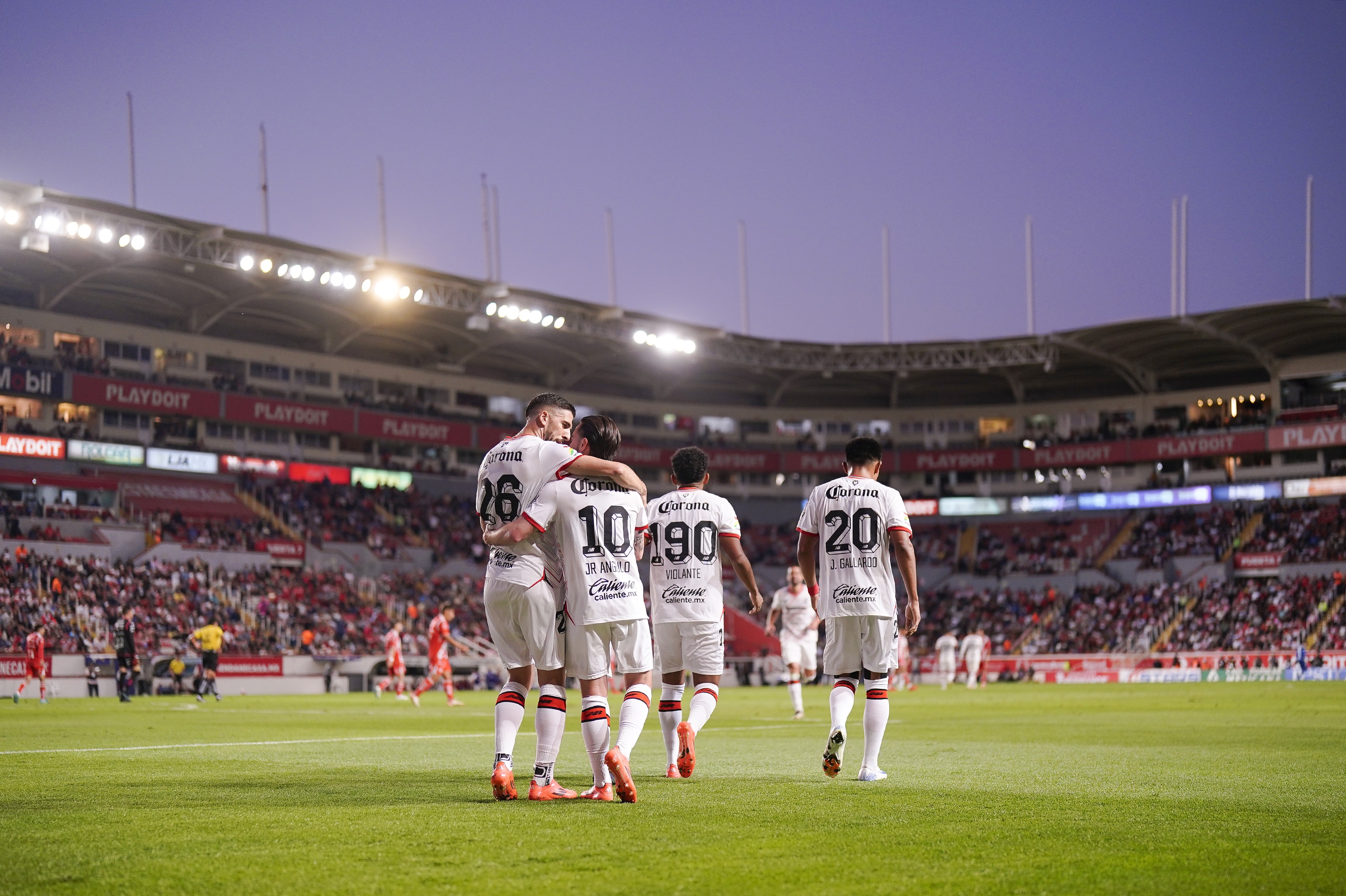 VIDEO Nueva Diablura, Toluca se impone 3-1 a Necaxa