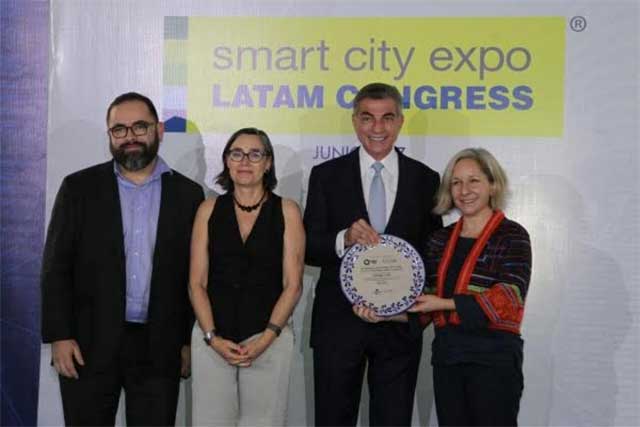 Entrega Tony Gali reconocimientos en Smart City Expo LATAM Congress