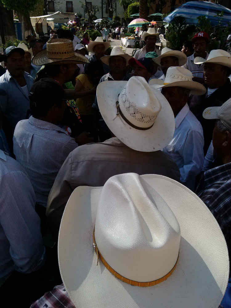 Detienen a comisariada ejidal de Atlixco por oponerse a gasoducto Morelos