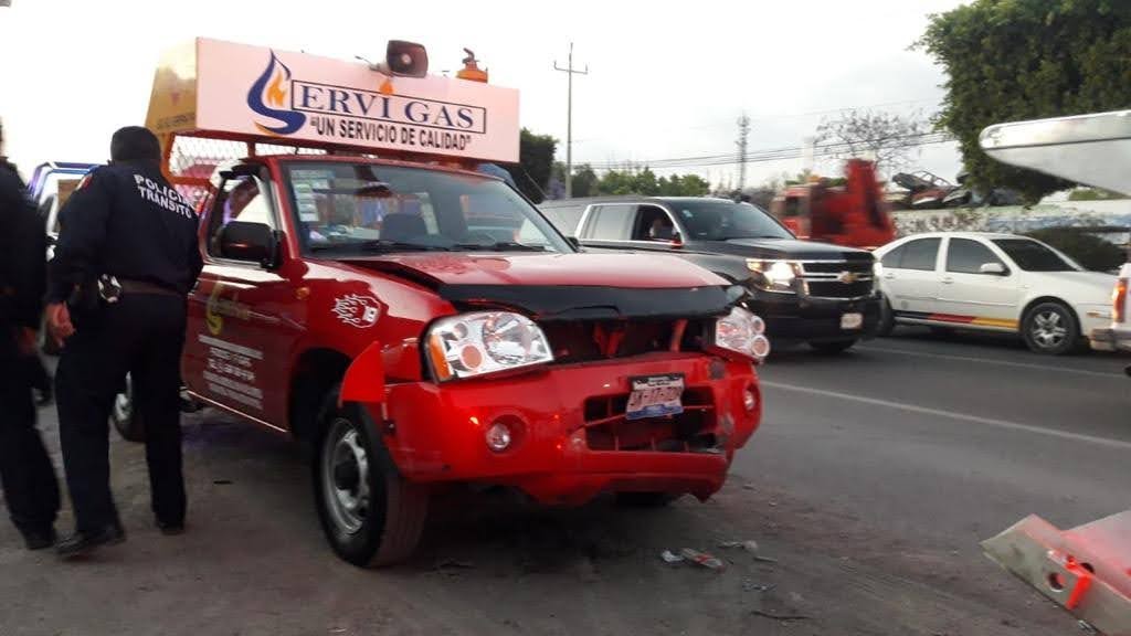 Entre golpes y disparos detienen a trabajadores de gaseras en Tehuacán 