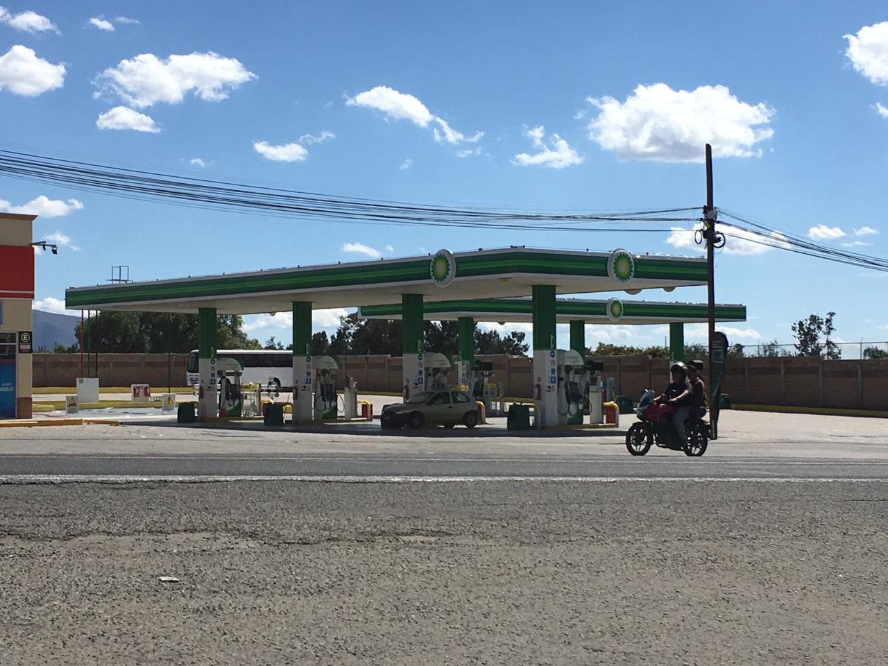 Roban 5 mil pesos en efectivo en gasolinera del sur de Atlixco