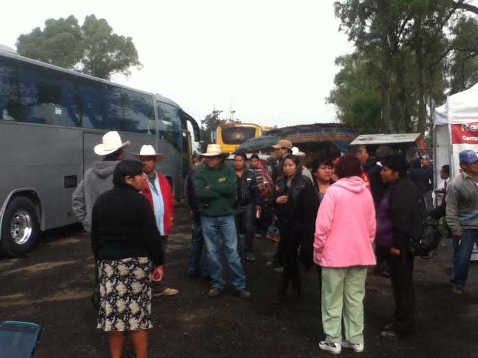 Opositores a megaproyectos en Puebla realizan caravana a la Ciudad de México