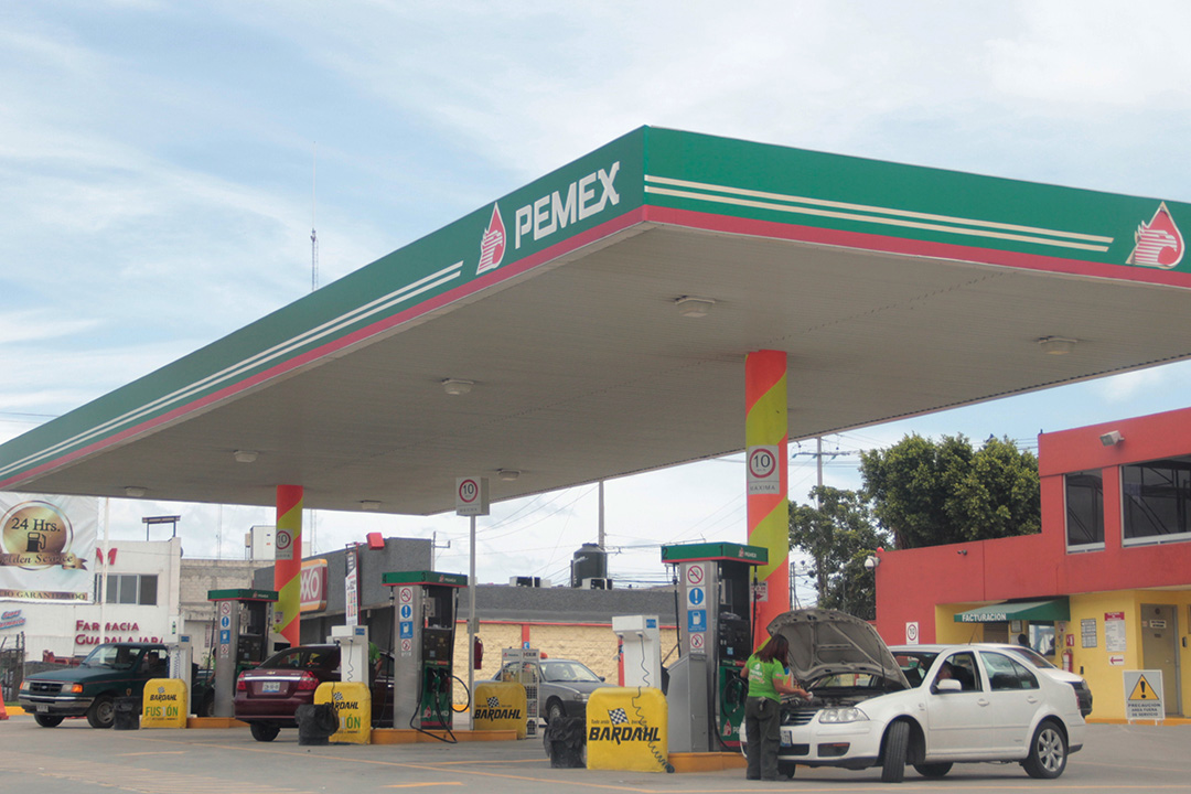 Ajusta SHCP el IEPS para bajar precio de gasolina
