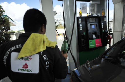 Entérate dónde venden el litro de Magna en 10 pesos