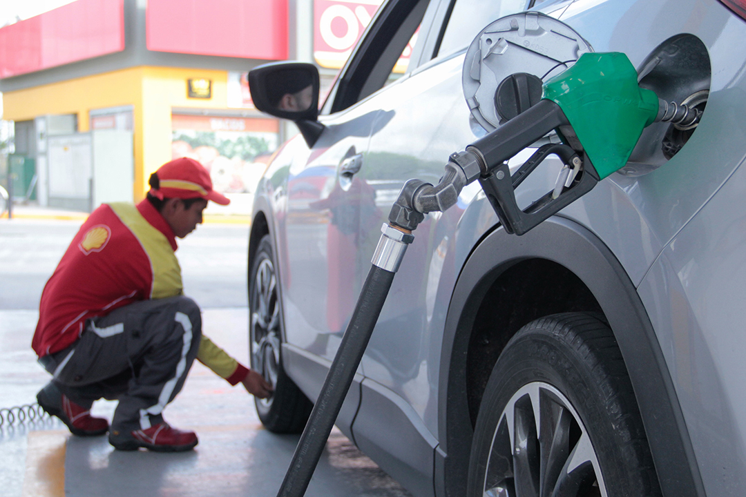 AMLO devuelve estímulo fiscal a la gasolina Premium