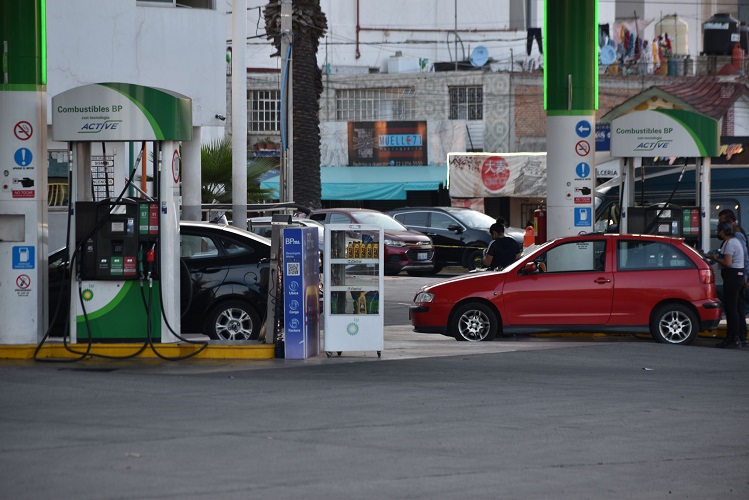 Están atorados más de 940 permisos para gasolineras en México