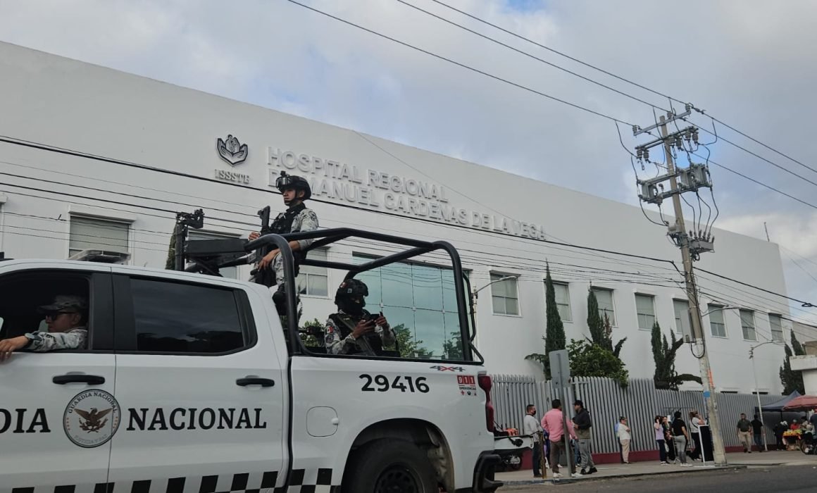 VIDEO Fue abandonado explosivo frente a Cuartel Militar en Culiacán