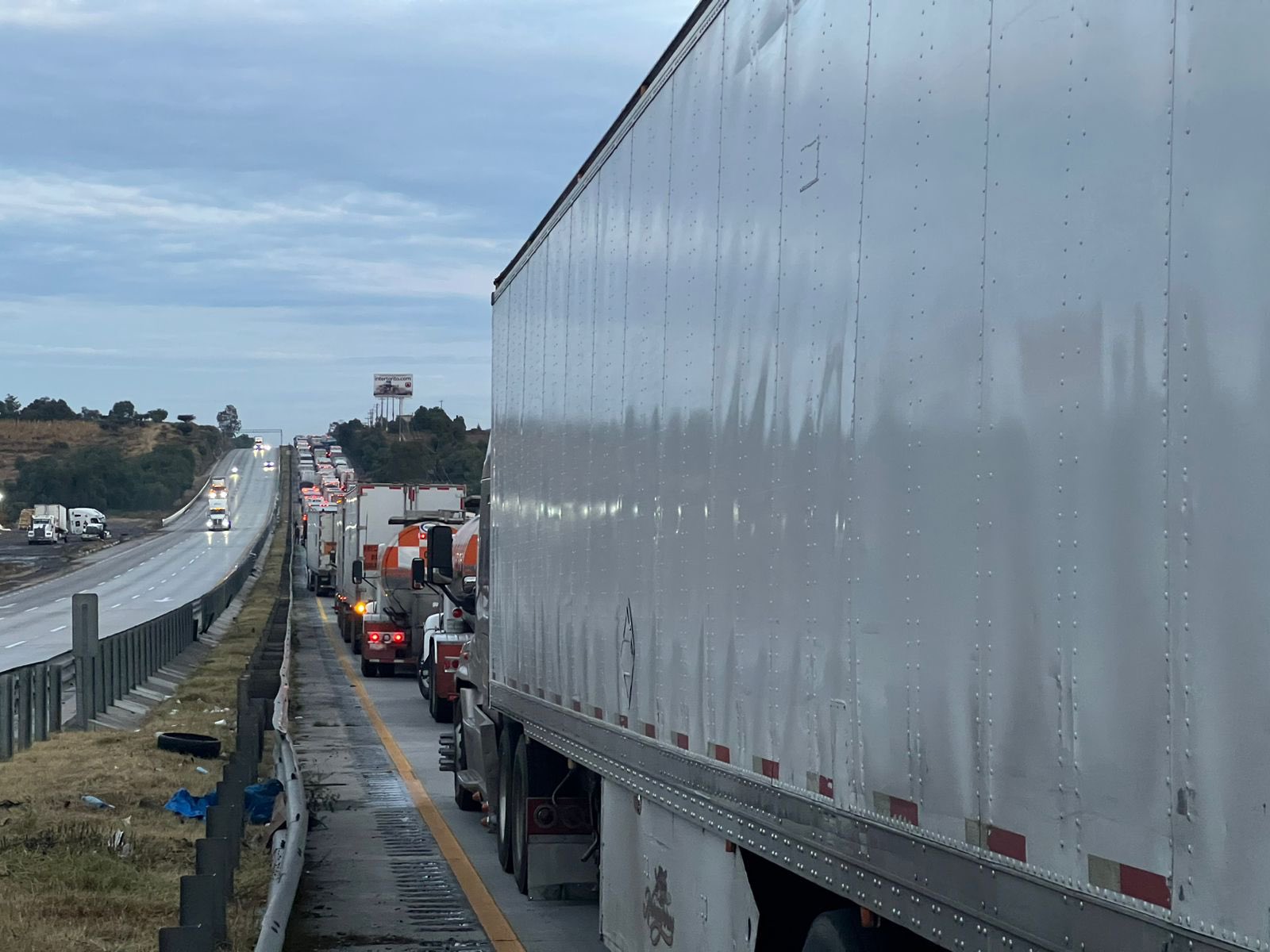 Habrá reducción de carriles en la Autopista México-Querétaro