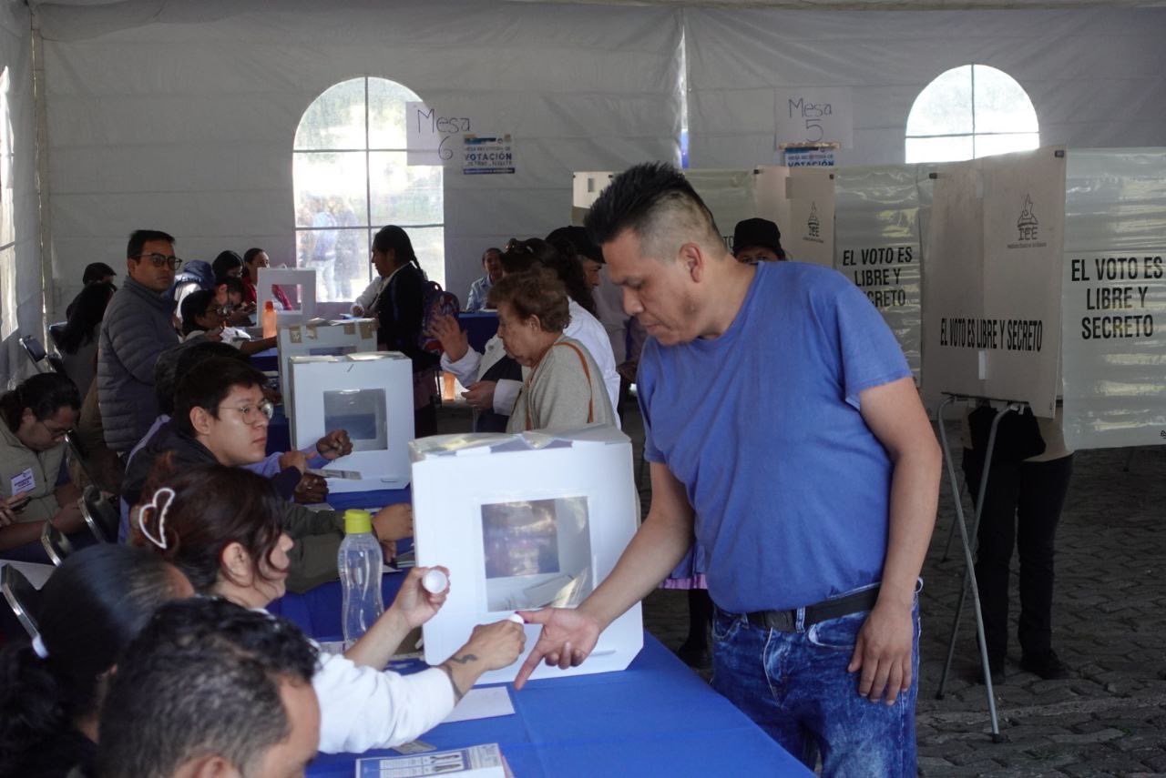 Cientos de panistas en Puebla participan en la renovación del Comité Ejecutivo Nacional