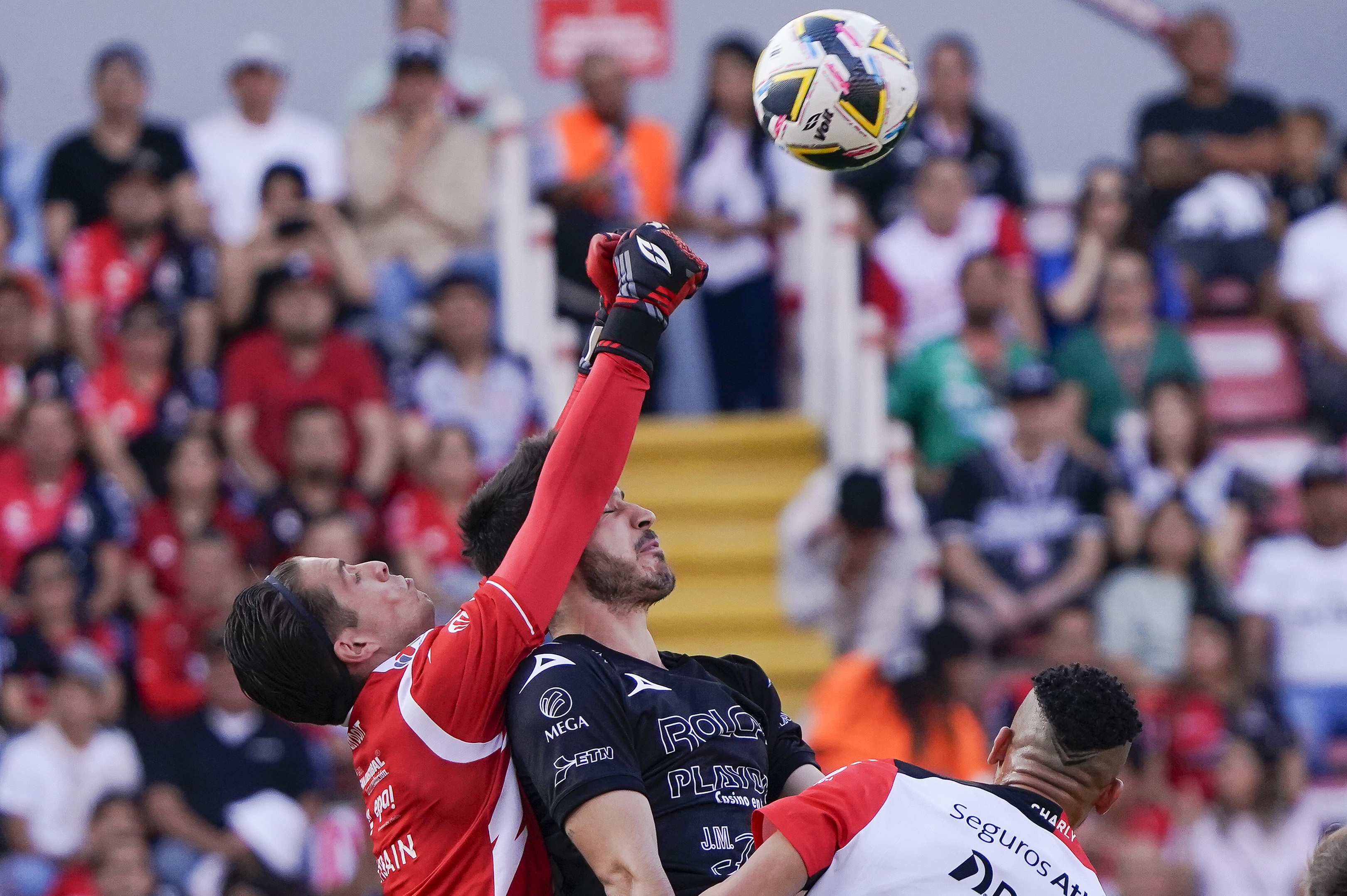 VIDEO Habrá Clásico Tapatío en el Play-In