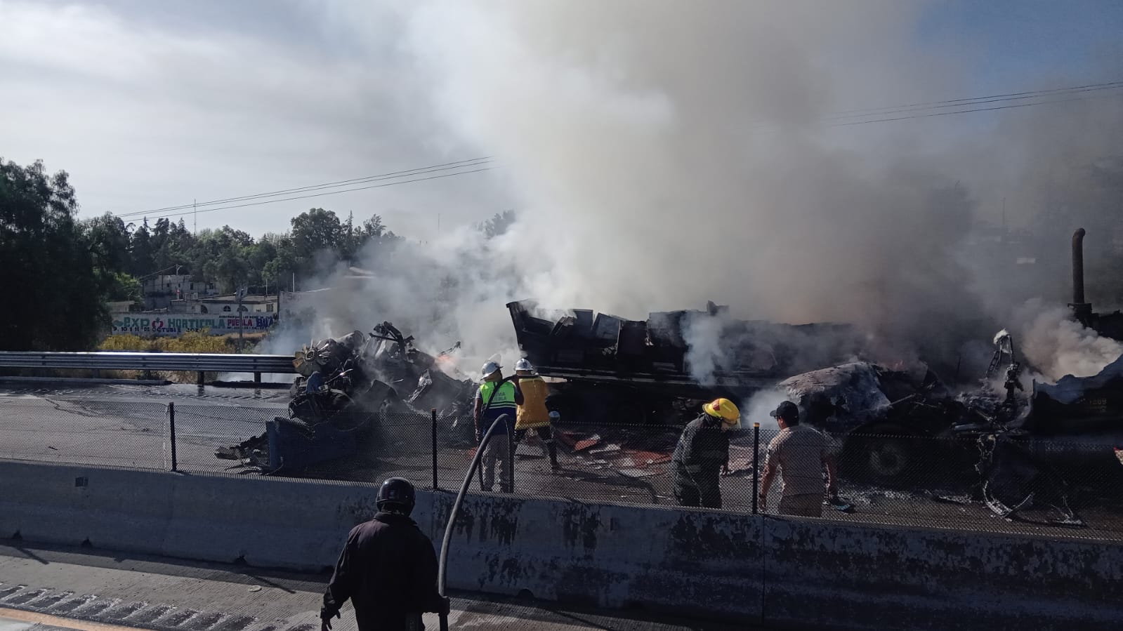 VIDEO Tras accidente reabren la autopista Puebla-Orizaba