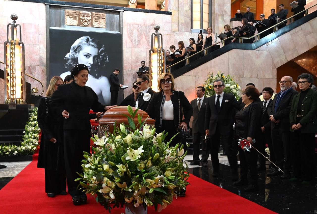 Bellas Artes rinde tributo a Silvia Pinal