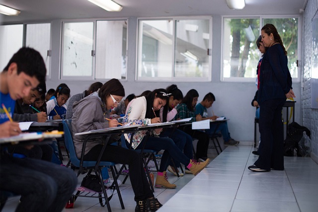 BUAP entrega 175 plazas a personal  académico tras evaluación 