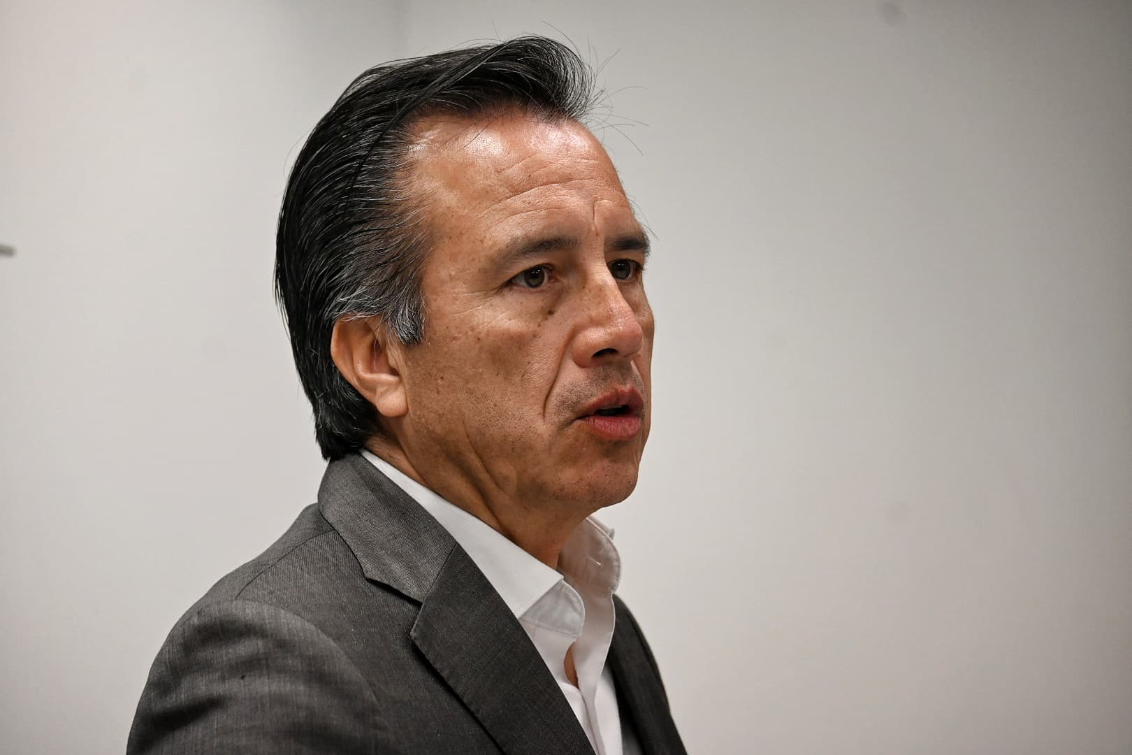 Cuitláhuac García, exgobernador de Veracruz, es acusado de corrupción