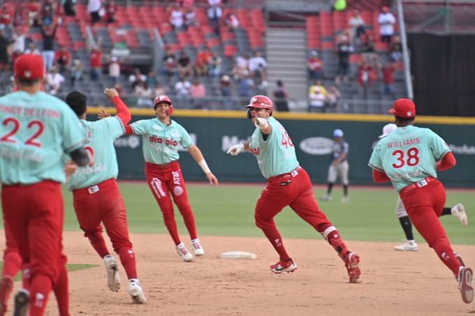 Diablos barre a Rieleros y llega a 40 triunfos