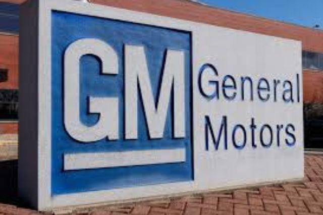 GM reduce turnos y despide empleados en Coahuila por los aranceles de Trump