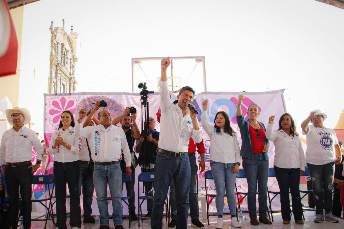 Eduardo Rivera da a conocer propuestas a habitantes de San Salvador el Seco
