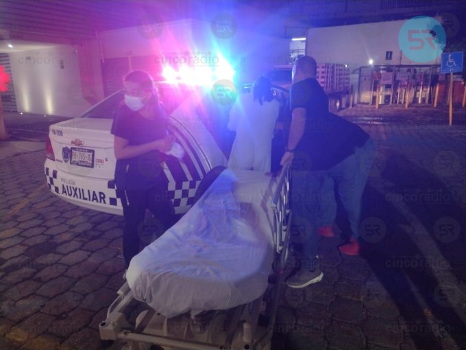 Joven mujer da a luz en calles del centro histórico de Puebla
