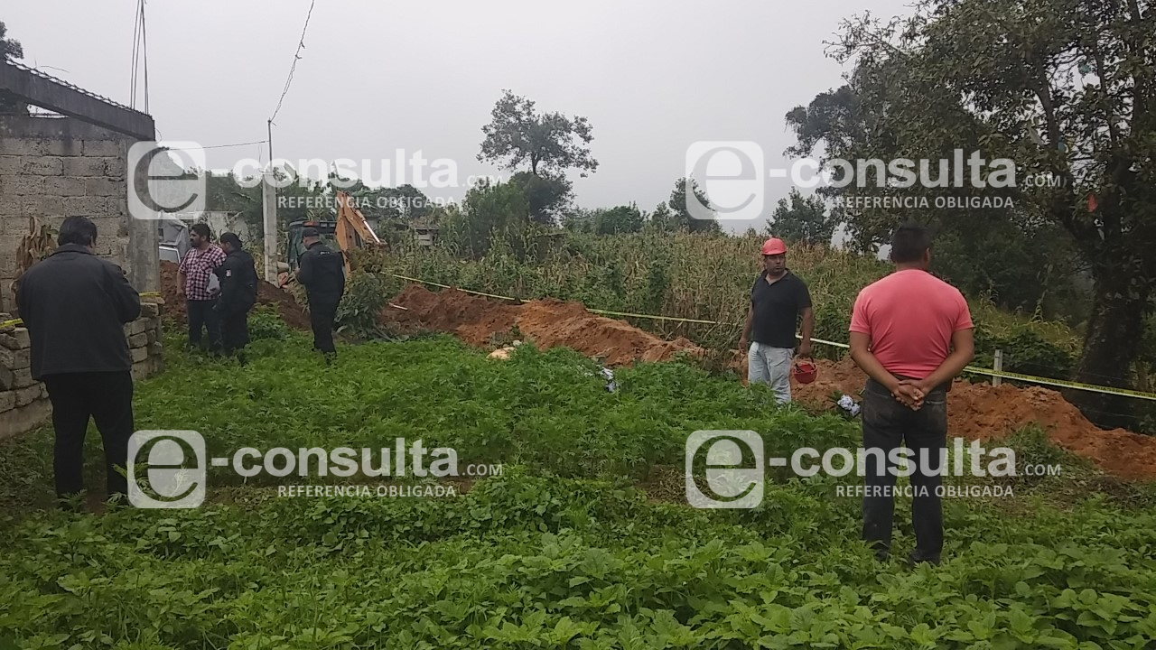 Fallecen 2 hombres sepultados por derrumbe en Zacapoaxtla