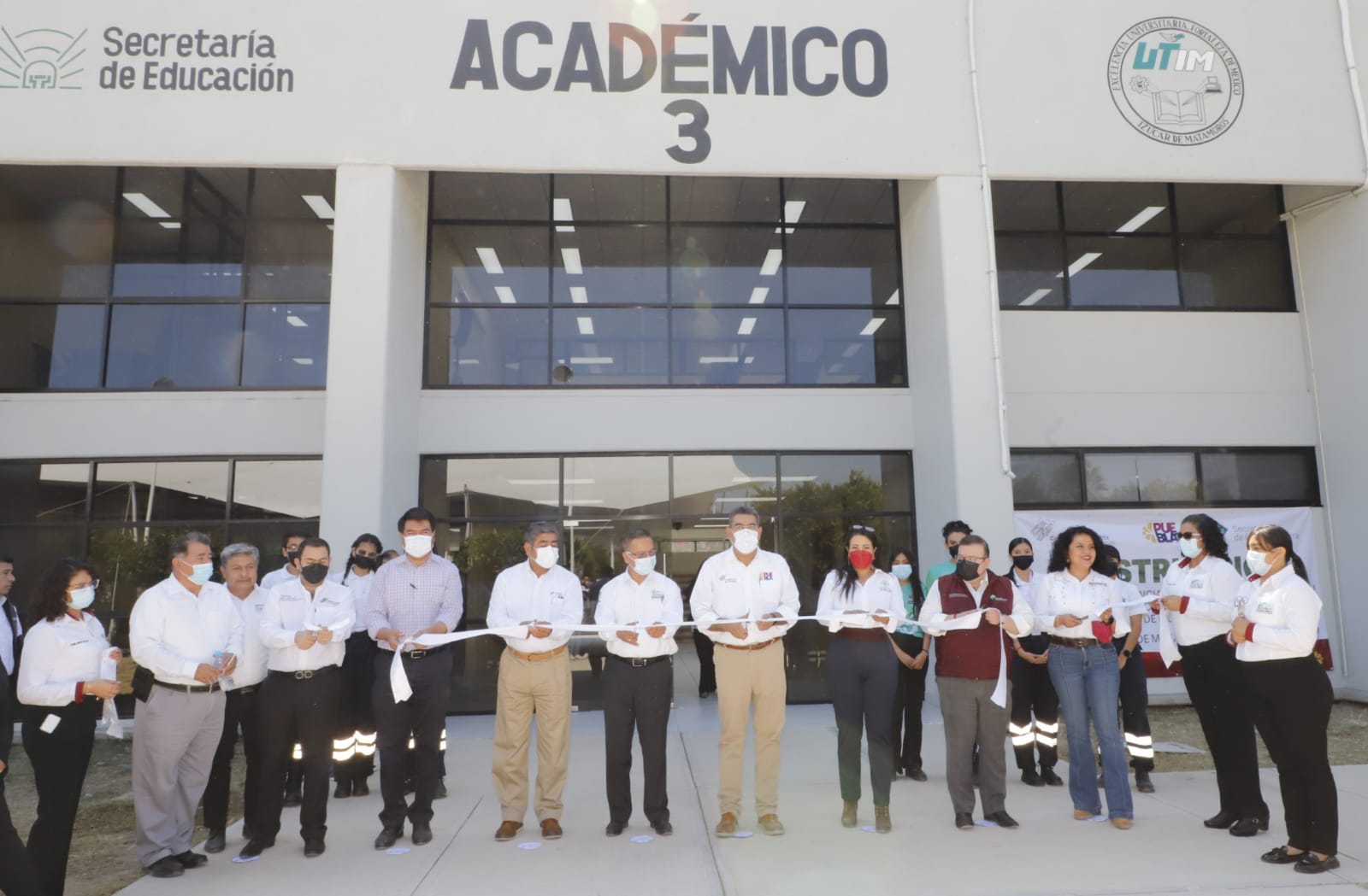 Céspedes Peregrina inaugura obras educativas en Izúcar