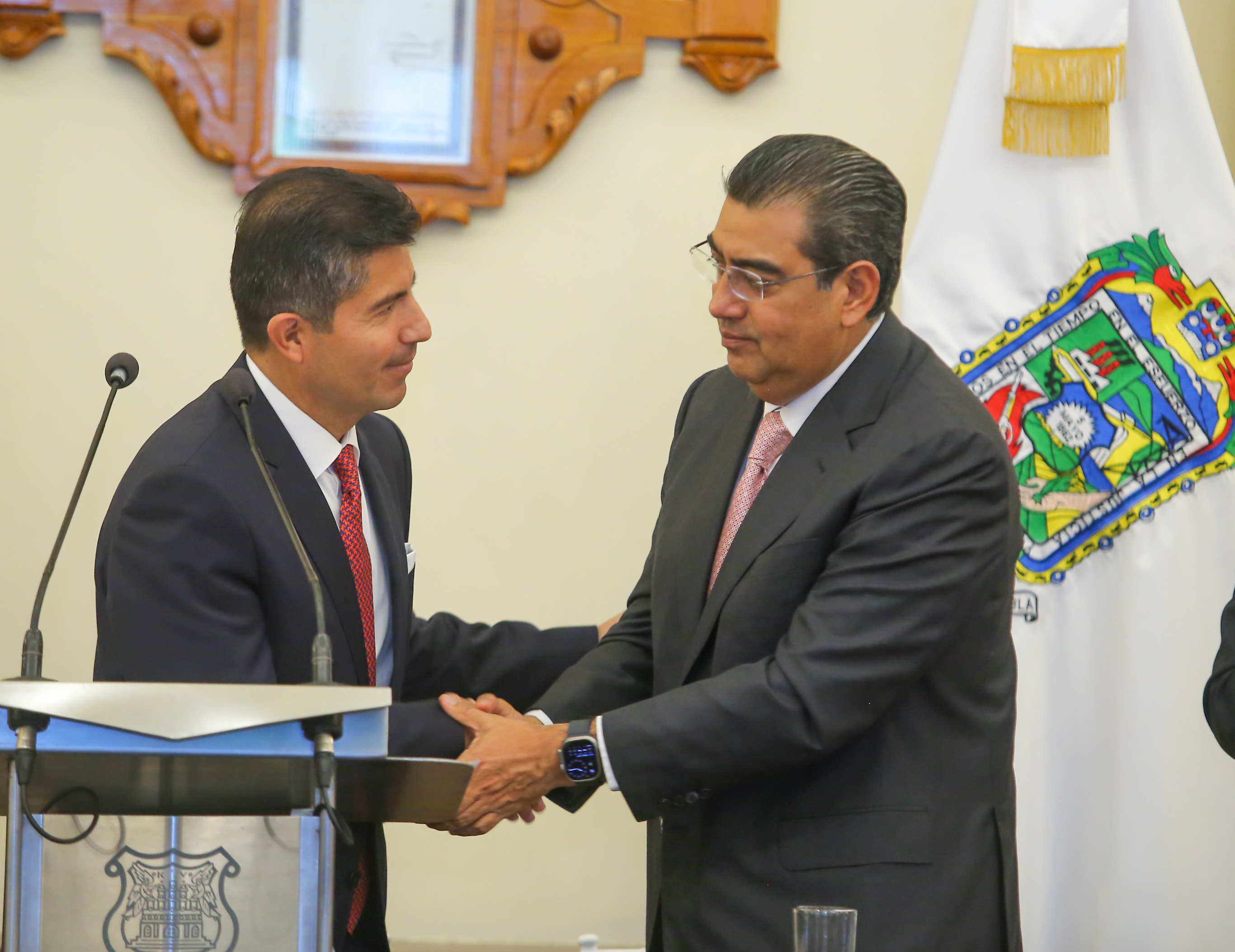 Céspedes asiste a informe de Eduardo Rivera