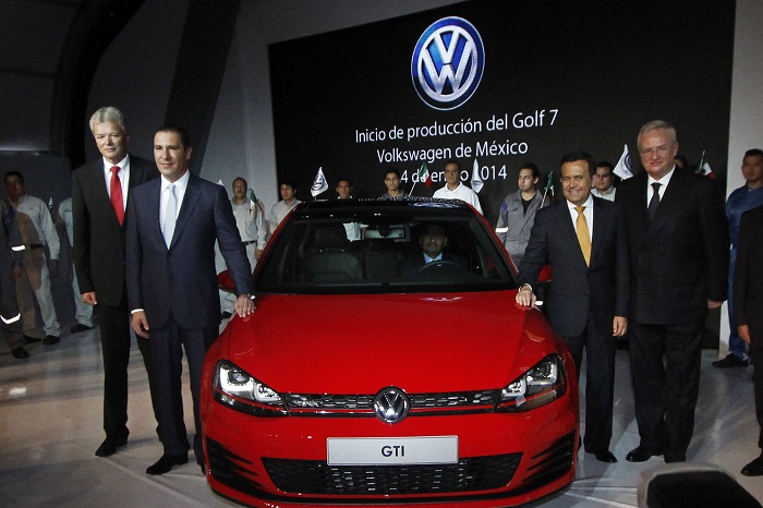 Por cancelación de pedidos, VW frenará producción del Golf