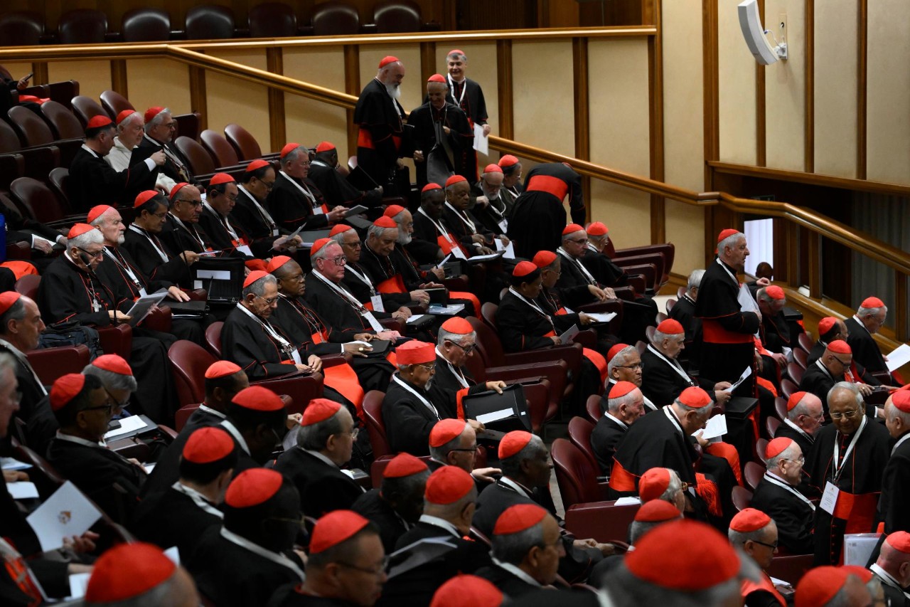 Cardenales se reúnen en el Vaticano para preparar el próximo cónclave