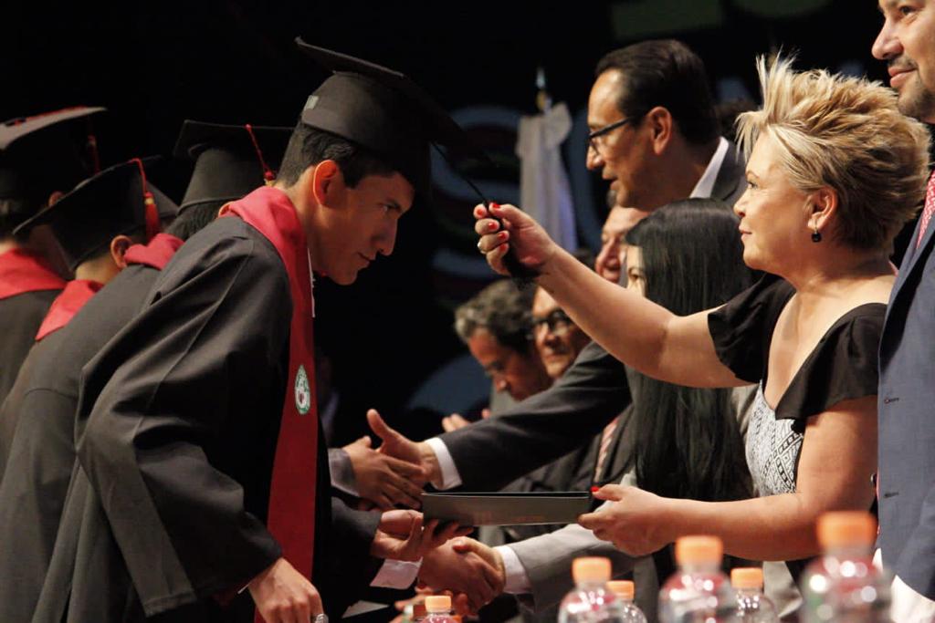 Celebra UTP graduación de más de mil alumnos