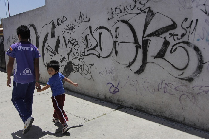 Ex grafiteros de Atlixco pintarán bardas dañadas por vandalismo