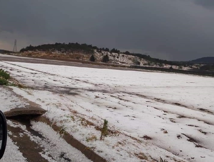 Granizada sorprende a pobladores de Esperanza