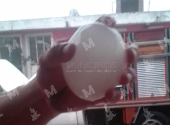VIDEO Caen granizos gigantes durante tormenta en Cañada Morelos