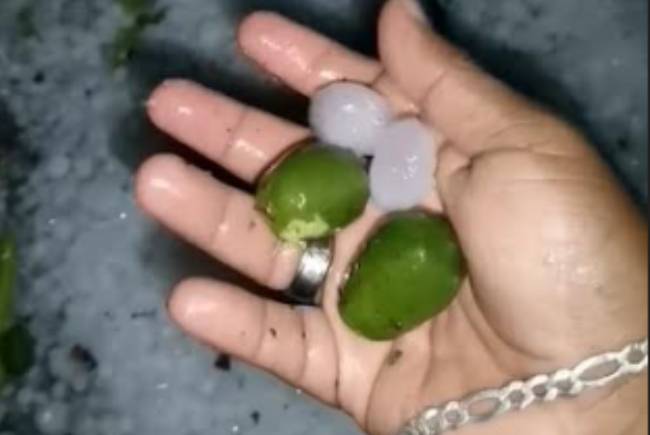 Granizo sorprende a los habitantes de San Felipe Ayutla y San Nicolás Tolentino  