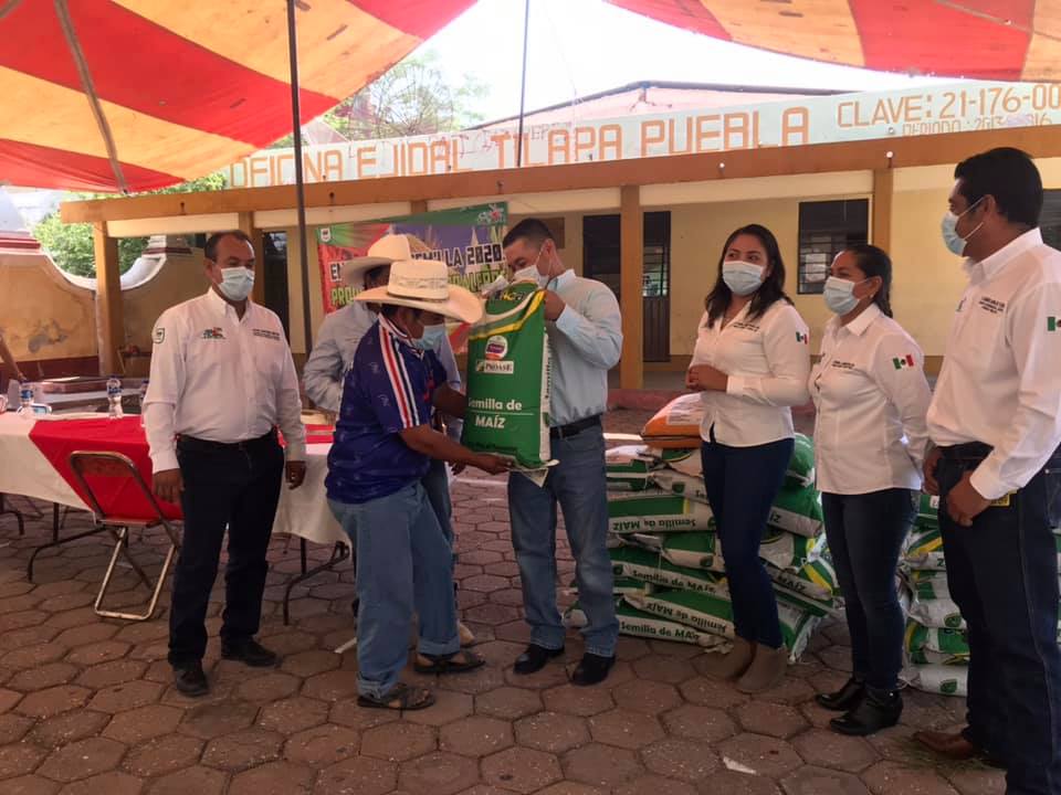 En contingencia conmemoran el Día del agricultor en Tilapa