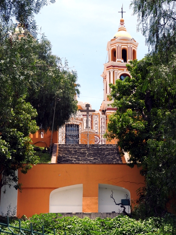 Lluvias y ardillas causan socavones en Santuario de Los Remedios