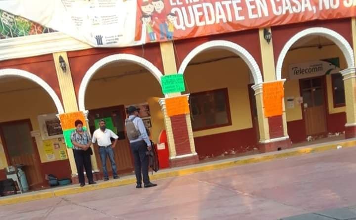 Vecinos de Coxcatlán que tomaron alcaldía denuncian intimidación de grupo armado