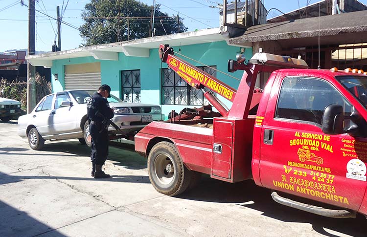 Grúas Cronos detendrá operaciones hasta responder a queja ciudadana en Cholula