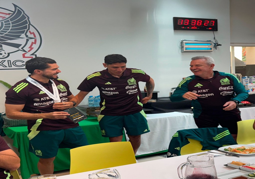 Hirving Lozano y Henry Martín, son bajas de México