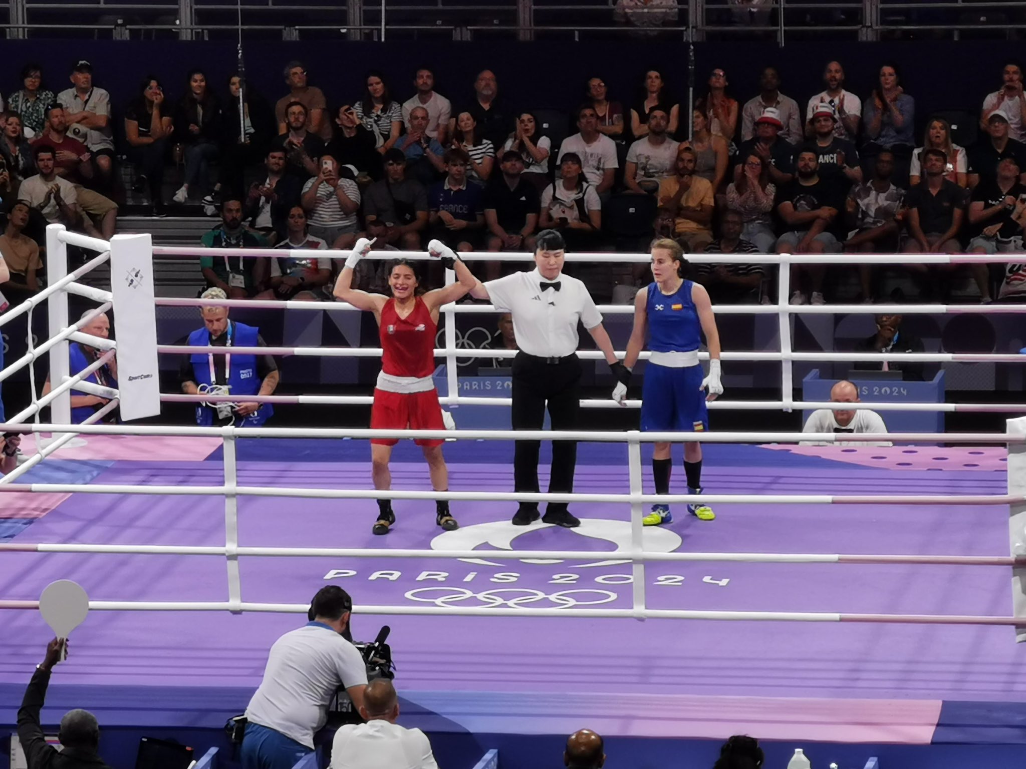 La mexicana Fátima Herrera avanza a octavos en boxeo de París