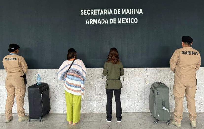 Dos mujeres rumanas fueron aseguradas con droga en el AICM